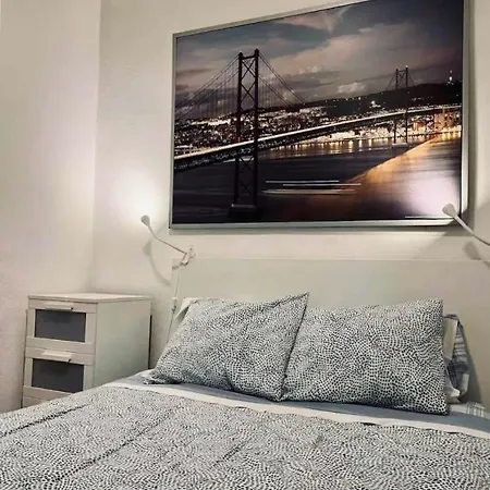 Ideal Flat Near Rossio Lissabon